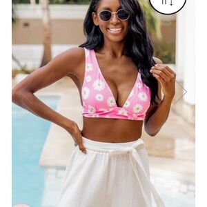 NWOT Pink Lily Swim Top